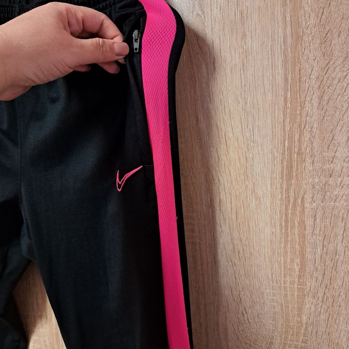 Спортно долнище Nike