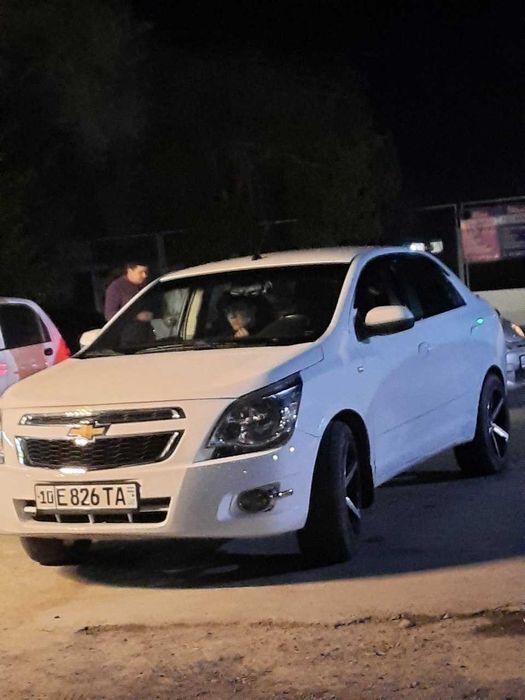 Продаётся автомобиль Кобальт срочно