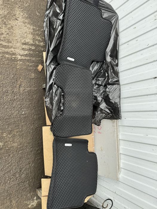 Эва Коврик Мерседес W211