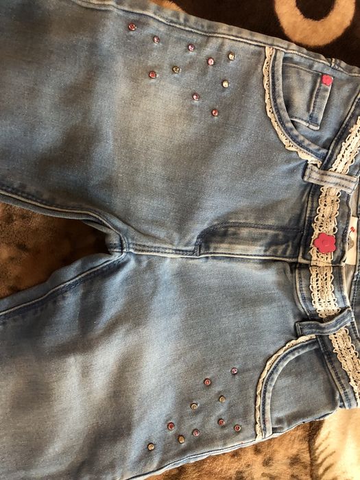 Продаются джинсы