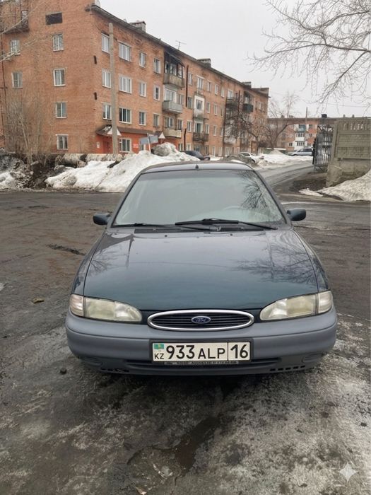 Продам машину форд