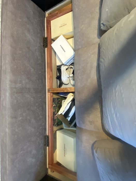 Срочно продам диван