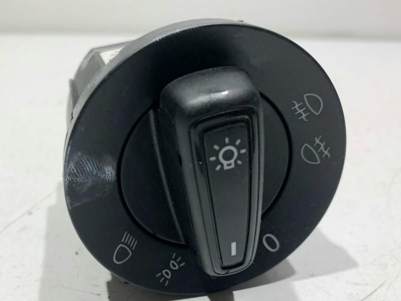 Bloc lumini Volkswagen Polo VI facelift AW 5G0941431AP cutie manuala -