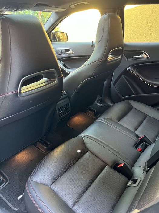 Mercedes-Benz GLA 220 D 4 matic AMG Line