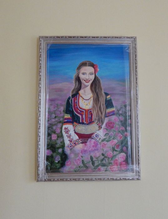 Картина "Българка" акрилни бои на платно  40/60 рамкирана