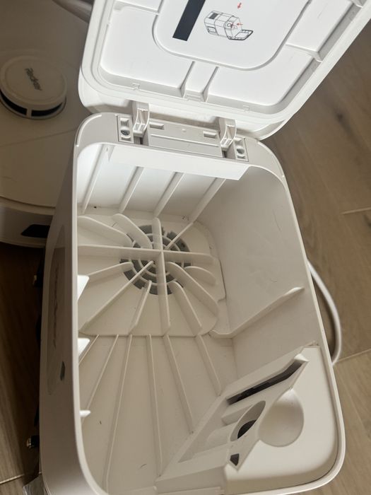 Asirator robot cu statie