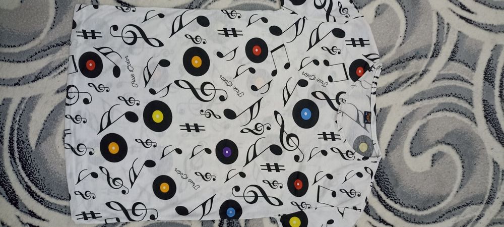 Футболки очень классные Новые