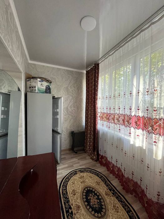 Продаётся 2- комнатная Массив Кушбеги