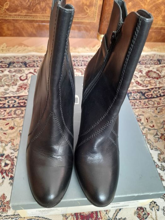 женские ботинки 40р.