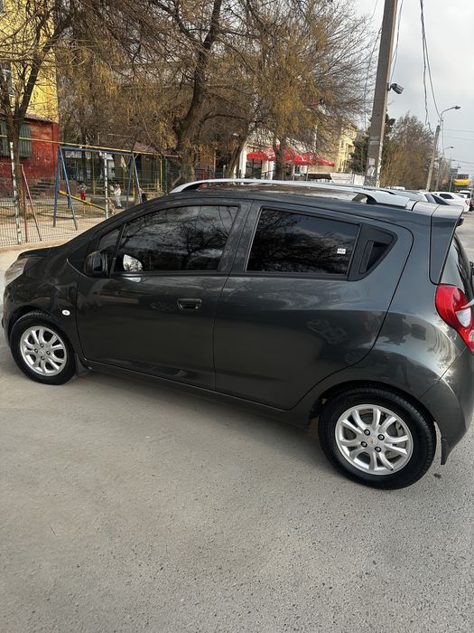 Spark avtomat kraska tozza