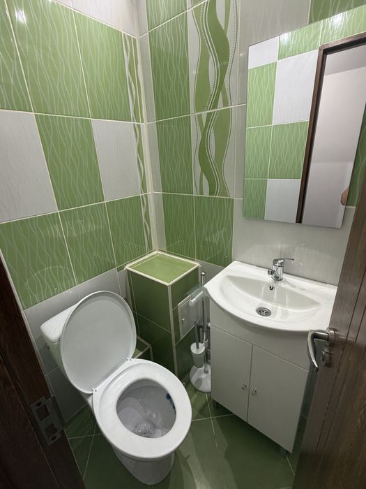 Inchiriez apartament 3 camere decomandat-350€