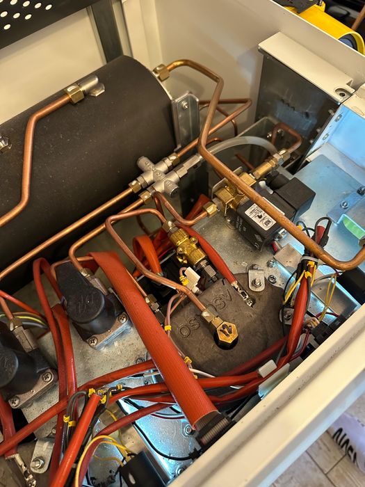 Masina de cafea espressor profesional multiboiler marzocco simonelli