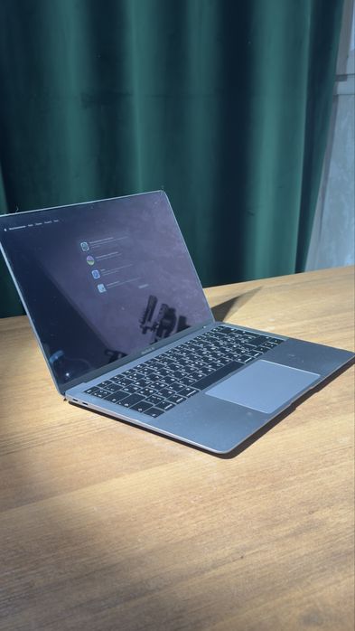 Macbook air 13 2018 продам или обмен