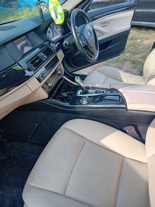 Dezmembrez BMW F10 seria 5 motor 2.0 cod Fw12