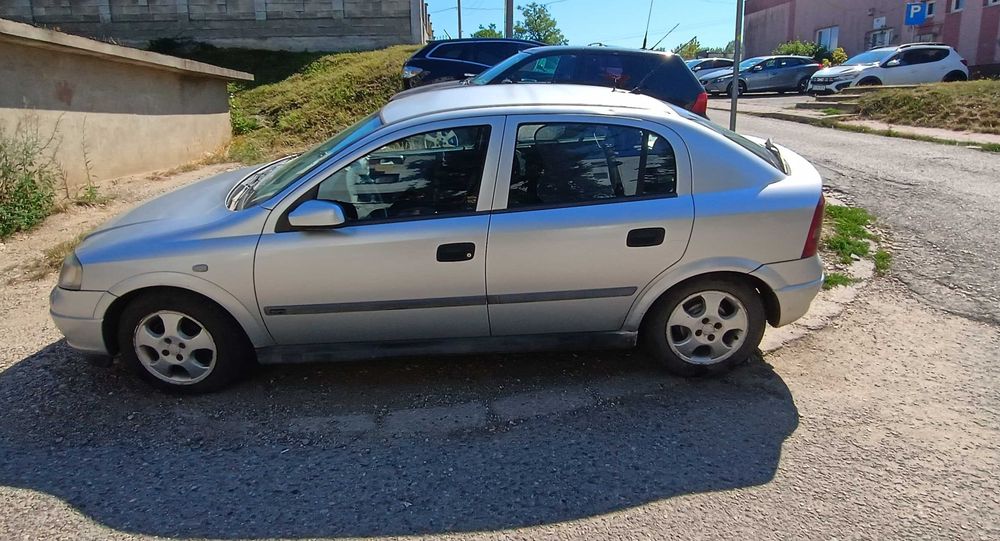 Vând Opel Astra g