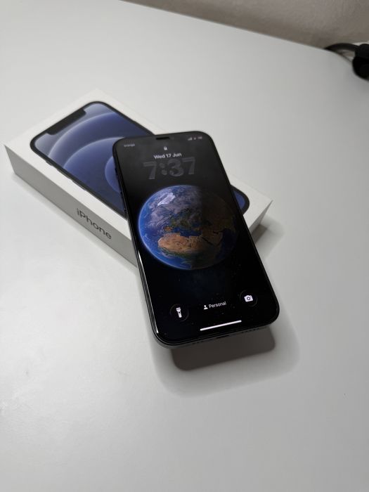 Iphone 12 black, impecabil, la cutie full
