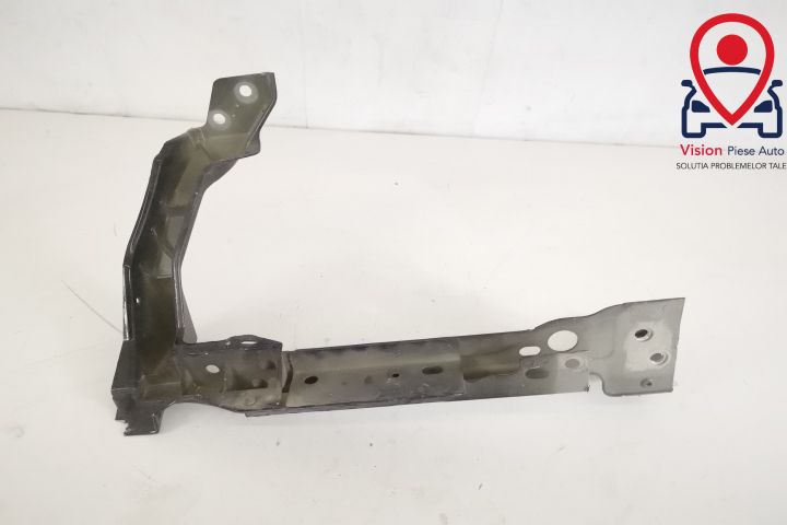 Ягуар Х760 / Jaguar XE X760 Оригинален ляв фар в добро състояние за Яг