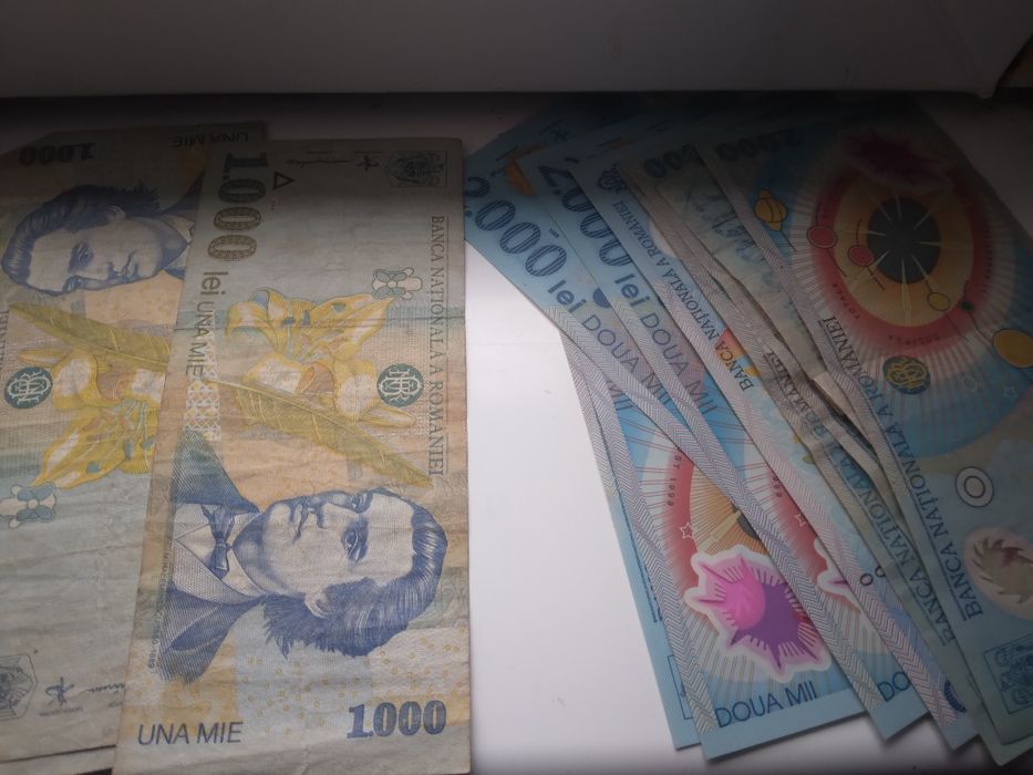 Bancnote de 1000 de lei și 2000 lei