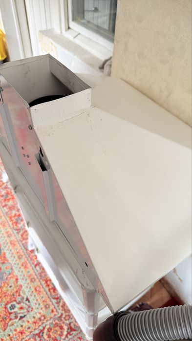 Вытяжка СРОЧНО 10 мкрн