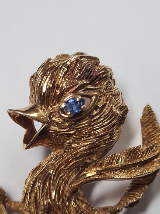 Bosa din aur galben de 18k, cu smarald, rubin si safire naturale,