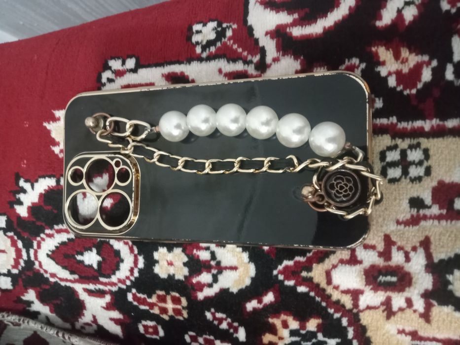 Чехлы для айфон 13про