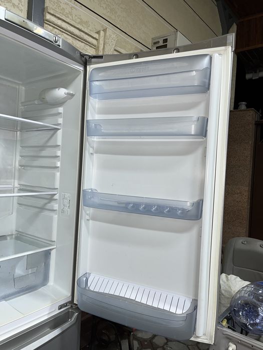 Холодильник Indesit