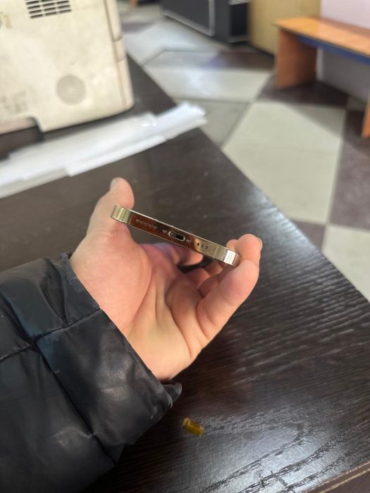 Айфон 12 про 256гб 83%