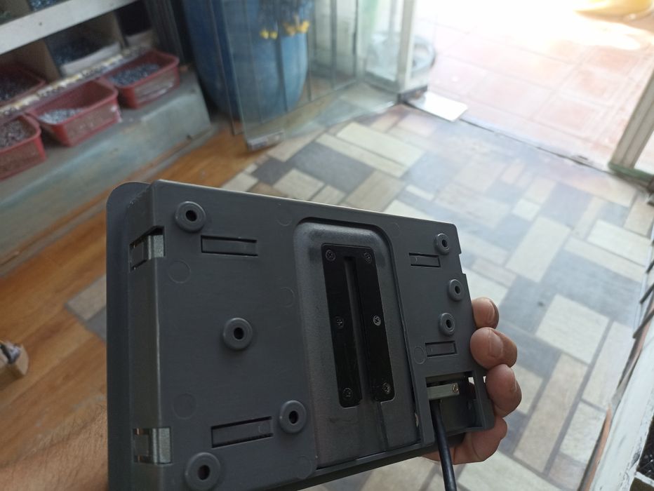 Монитор НЕКВОКС сотилади. Холати яхши. Хамма нарсаси ишлайди.