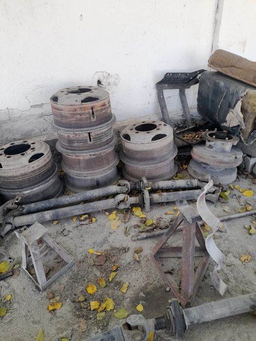 Зил запчастлар сотилади