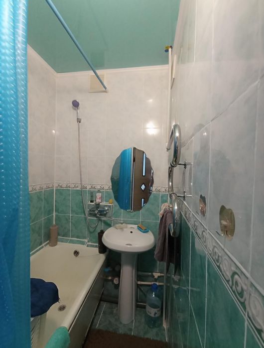 Продам 3 ком квартиру улуч план в районе Кинотеатра Казахстан