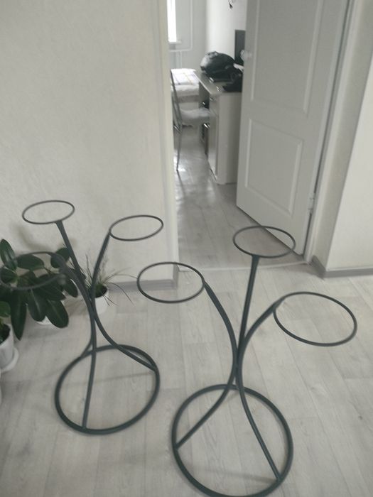 Продам подставки для цветов