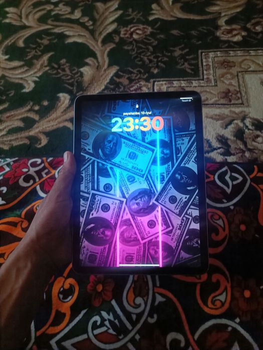 Aypad 5 air karobga bilan telga javob