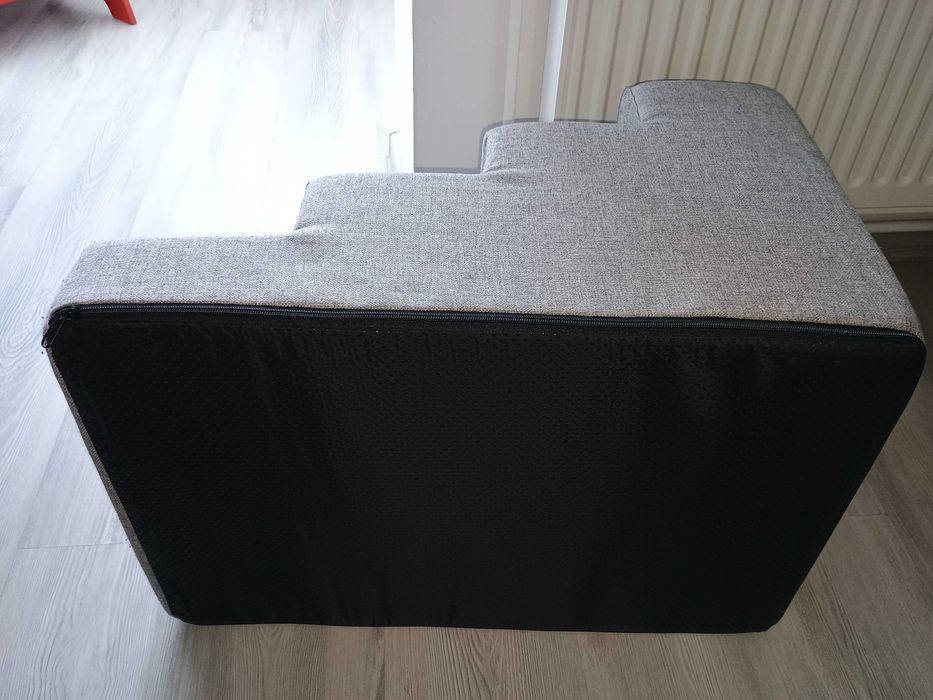 Vând scară pentru câini