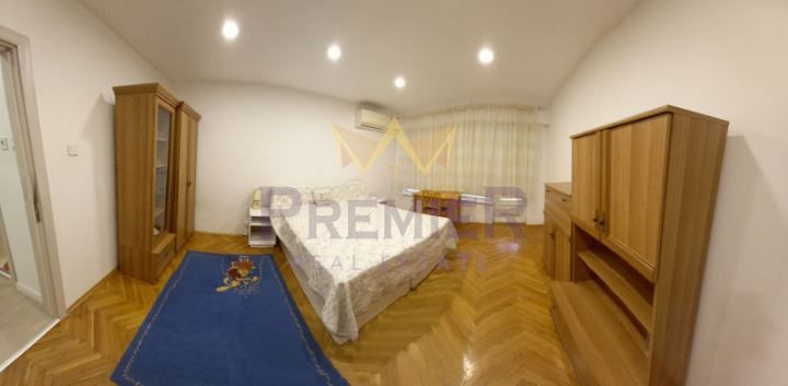 Дава се под наем Тристаен апартамент в Варна, ХЕИ - 80 кв.м за 612 € - Снимка #2