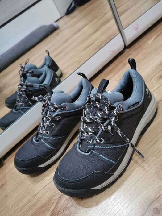 Vand bocanci Quechua pt drumetii, toamna-primavara, nr 38