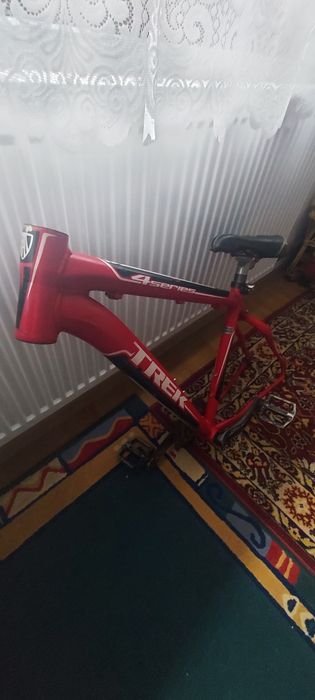 Cadru Trek 4 series