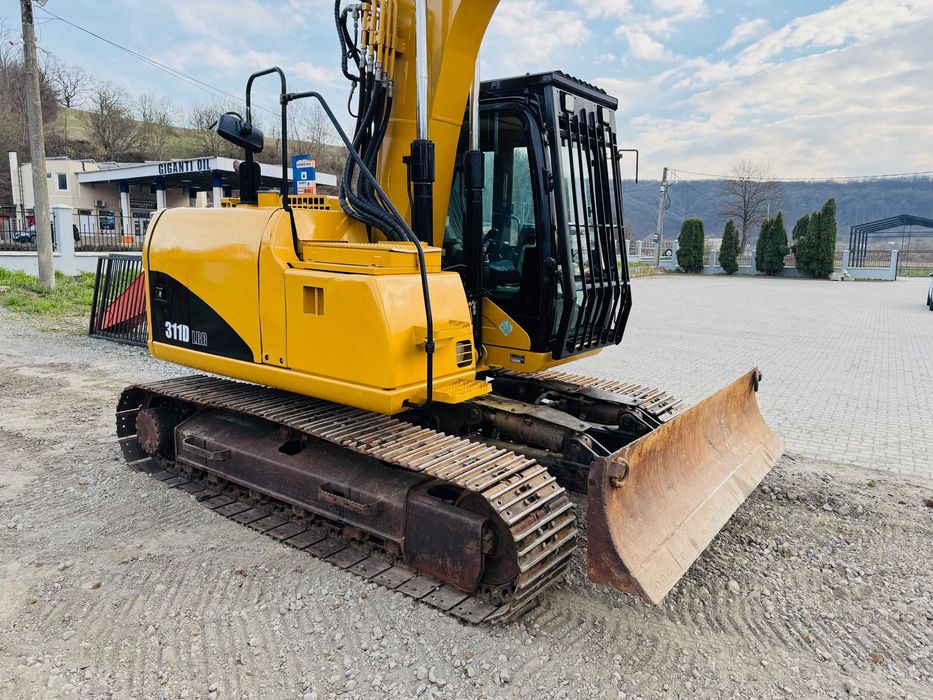 Excavator senile cu lama CAT 311 DLRR, an 2009, 15 tone, 1 cupa, TOP !