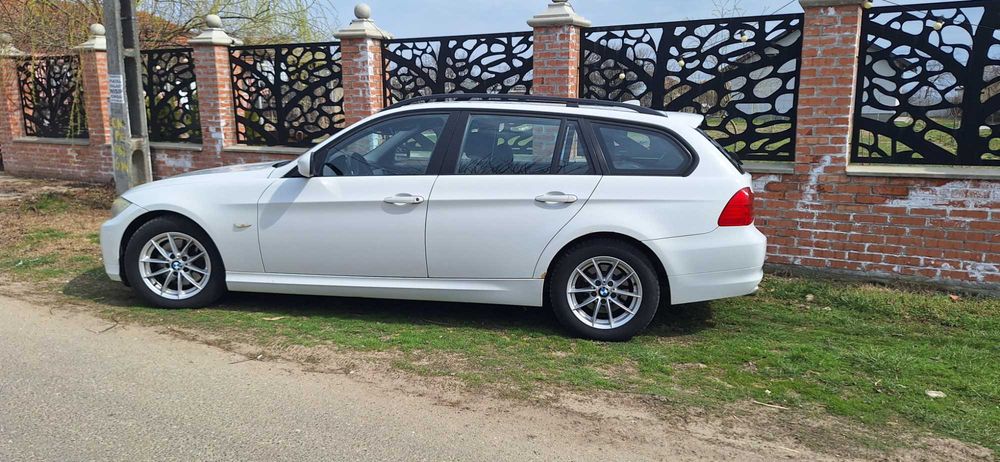 Masina BMW 320 ...