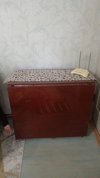 Продам Стол тумбу
