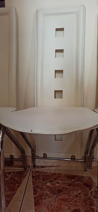 Scaune pentru retapitare sau folosire cu husa 100 lei bucata