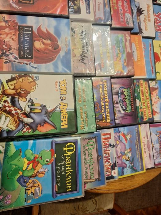 Видеокасети и DVD