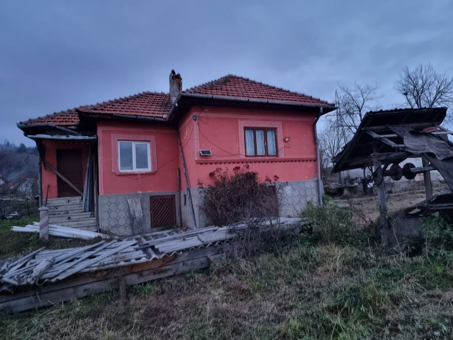 Vând casa și teren la 55000e pret de apartament