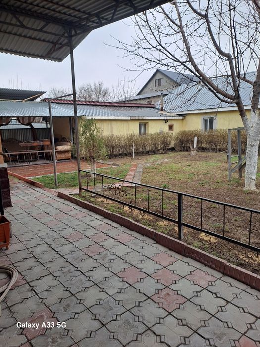 Продам два дома на участке