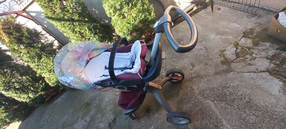 Детска количка Стокке