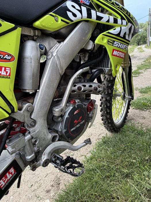 Кросов мотор Suzuki RMZ 250
