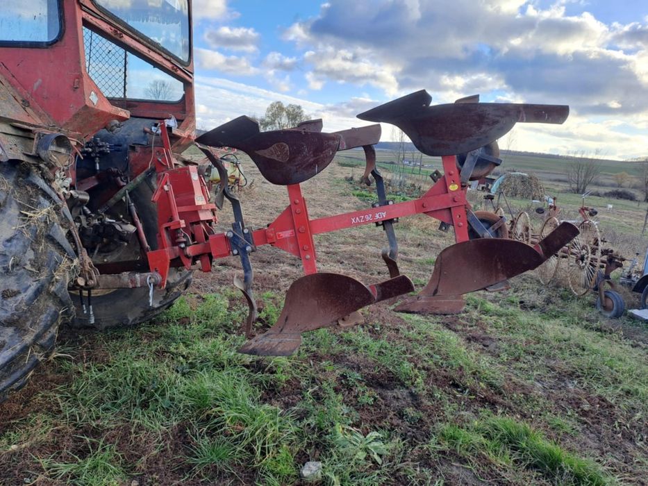 Plug reversibil doua brazde