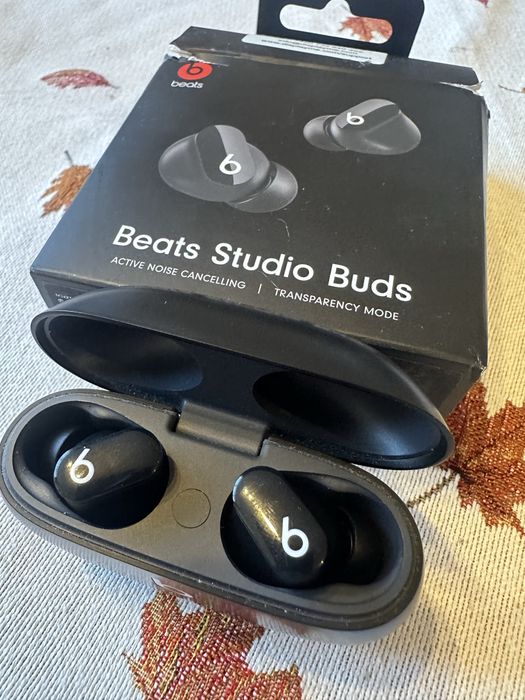 Слушалки Beats Studio Buds