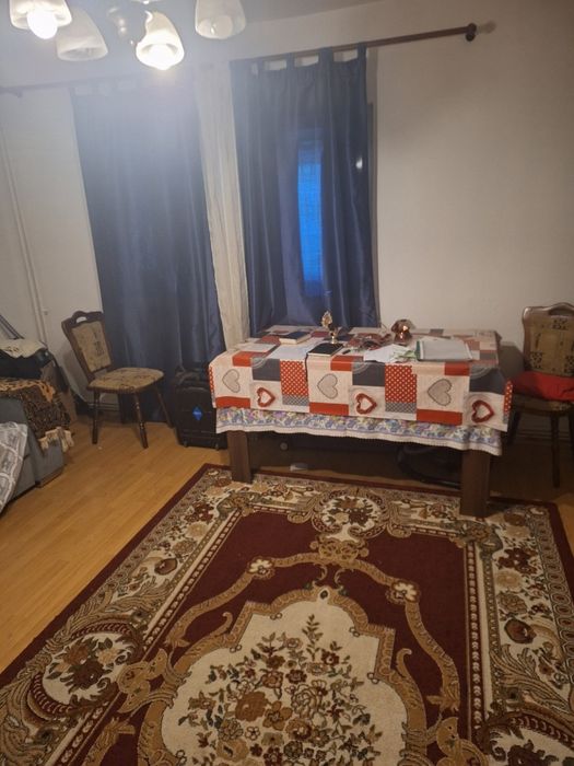 Apartament de vanzare 2 camere 54 m plus beci 17 m