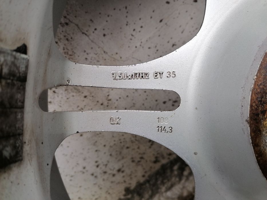 Джанти 4х114.3 17" с много добри гуми Дънлоп