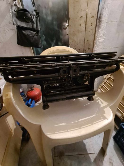 Стара Немска пишеща машина CONTINENTAL